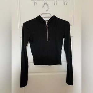 BLUENOTES HOODED CROP TOP SIZE SMALL